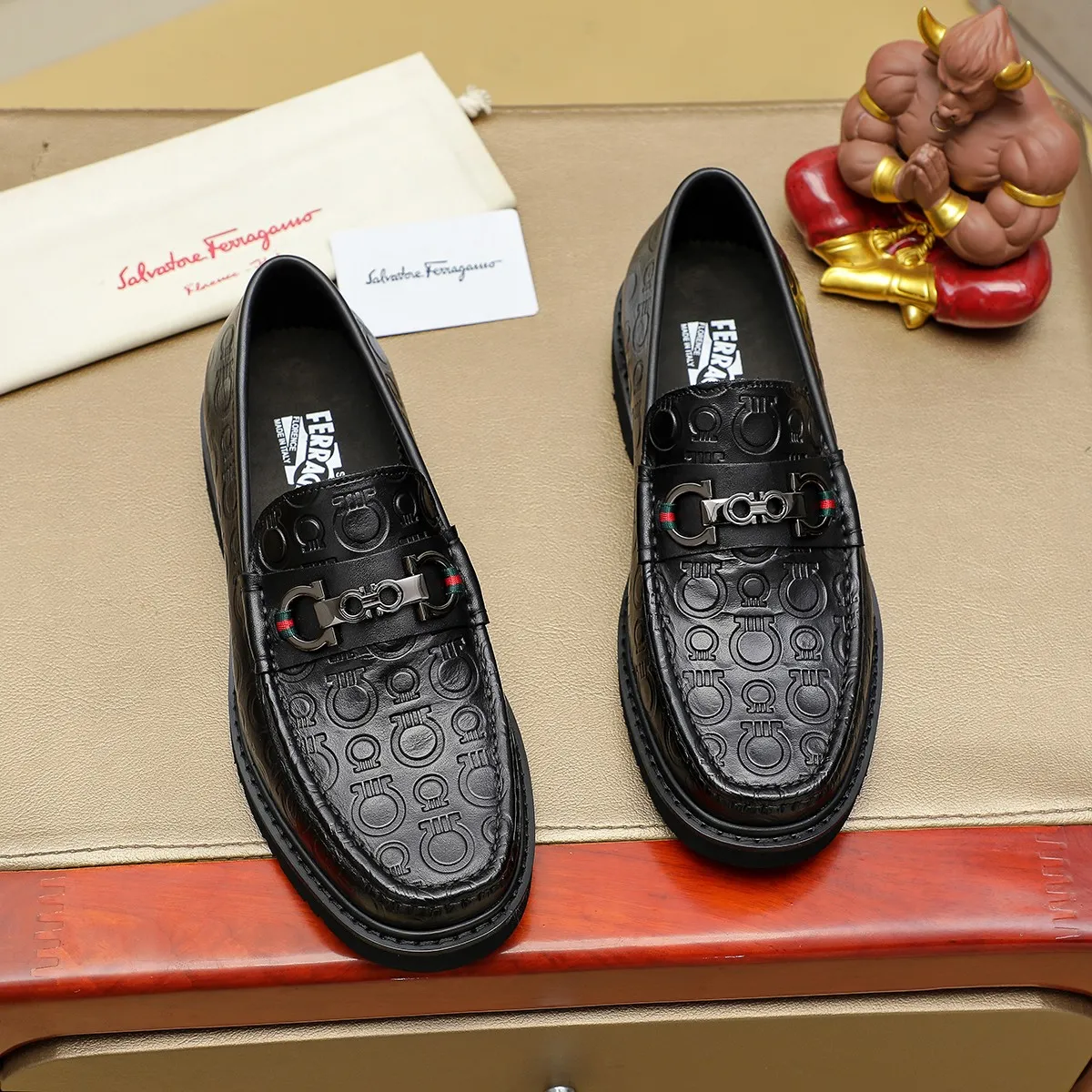 Men's shoes 💰500 Ferragamo [Ferragamo] top imported suit men's shoes 💯Original copy of the official website, product materials: selected imported embossed calfskin + luxury hardware buckle accessories ~ imported water-dyed cow 🐂 leather lining. Strong three-dimensional visual effect, original combination outsole, multiple colors available😘 Size: 38-44 (.45.46. Customized)